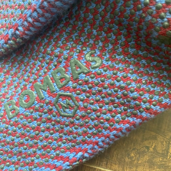 Bombas Jacquard knit Maroon grip slip slippers - Picture 4 of 5